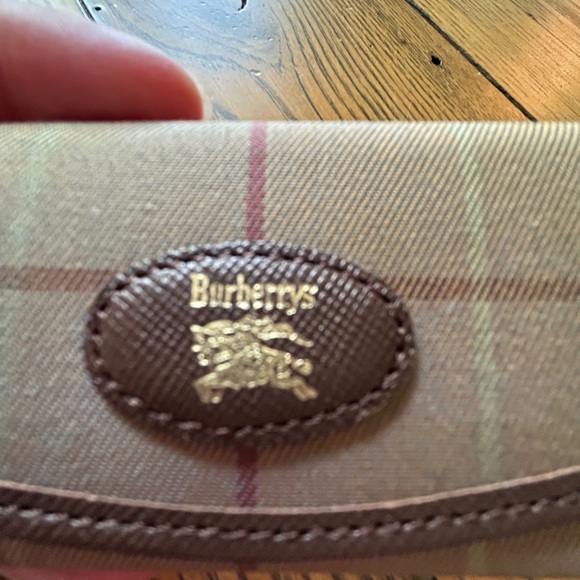EUC Burberrys Key Wallet/Key Holder - Picture 6 of 12